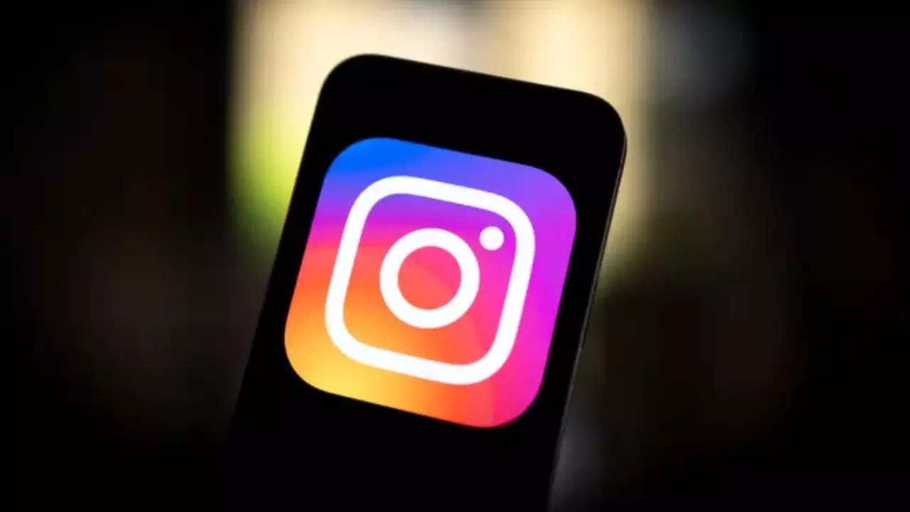 Instagram Down: अमेरिका में ठप हुआ इंस्टाग्राम, हजारों यूजर्स नहीं कर पा रहे DM; कर रहे शिकायत Instagram Down: अमेरिका में ठप हुआ इंस्टाग्राम, हजारों यूजर्स नहीं कर पा रहे DM; कर रहे शिकायत