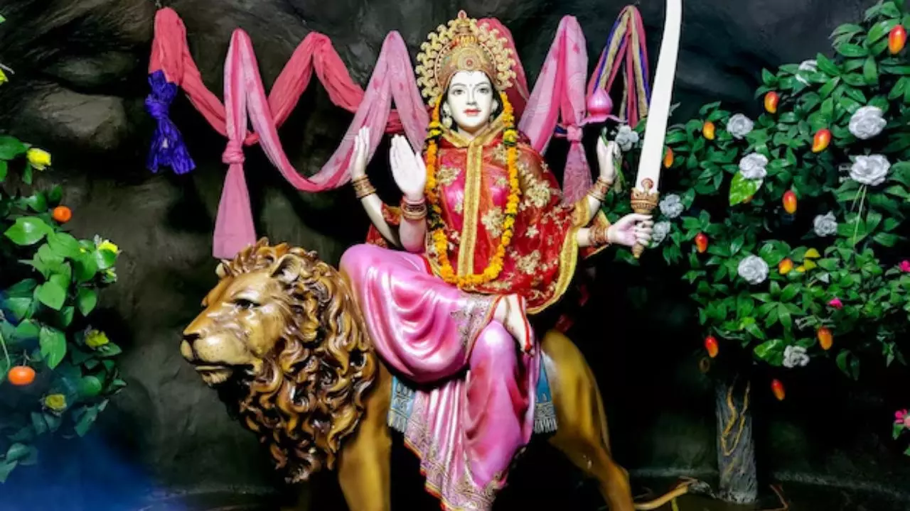 Chaitra Navratri 2025: नवरात्रि के 9 दिन भूलकर भी न करें ये काम, जीवन में आ सकती है बड़ी मुसीबत