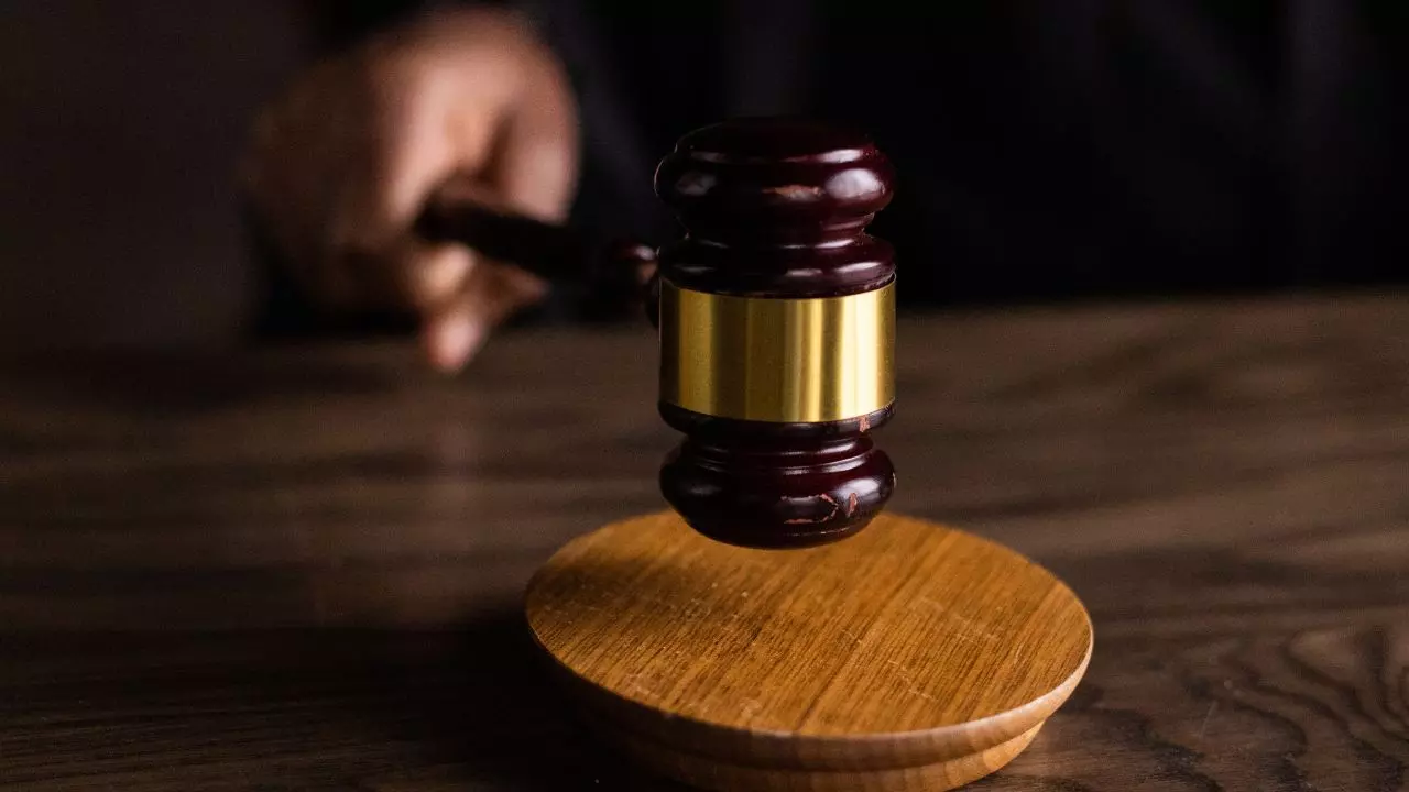 तुलसी चबूतरे में डाल दिए प्राइवेट पार्ट के बाल, अब कोर्ट ने पुलिस को दिया सख्‍त कार्रवाई का आदेश