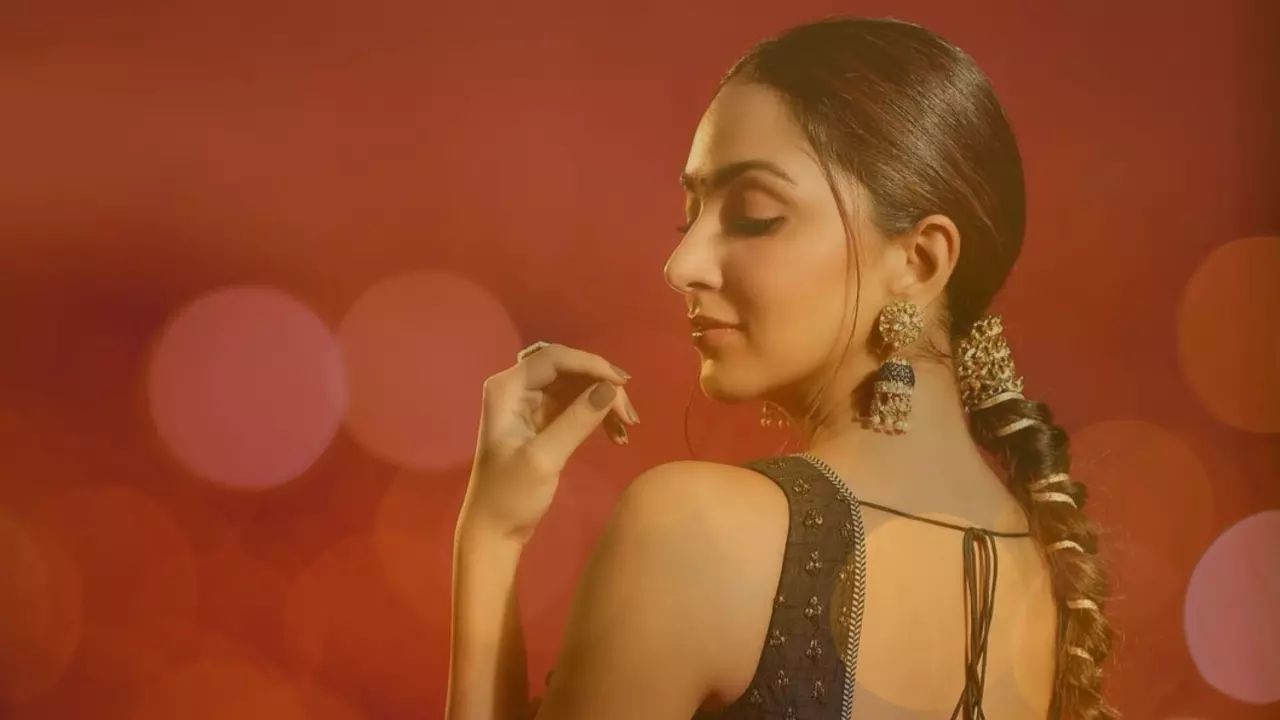 Toxic के लिए 15 करोड़ चार्ज कर रही हैं ये एक्ट्रेस, Alia Bhatt और Kareena Kapoor को भी किया पीछे