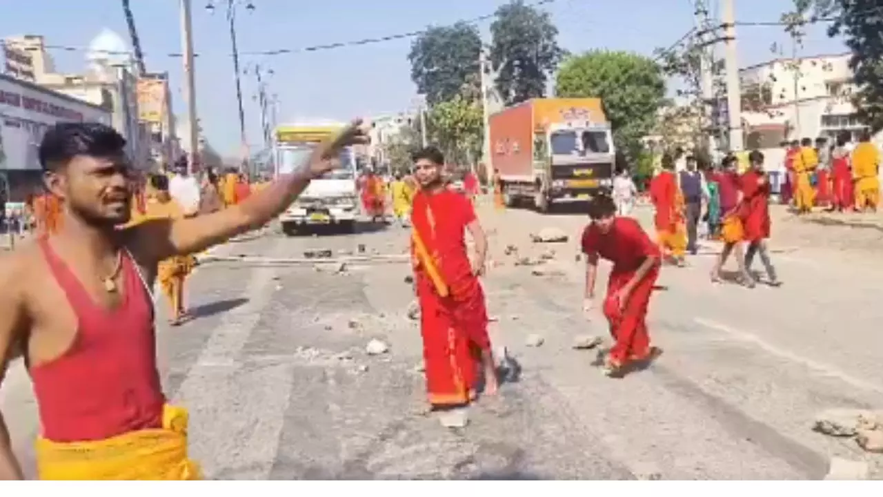 कुरुक्षेत्र में आपस में भिड़े ब्राह्मण! जानें यज्ञ करते-करते पुजारियों के बीच क्यों चली गोलियां?