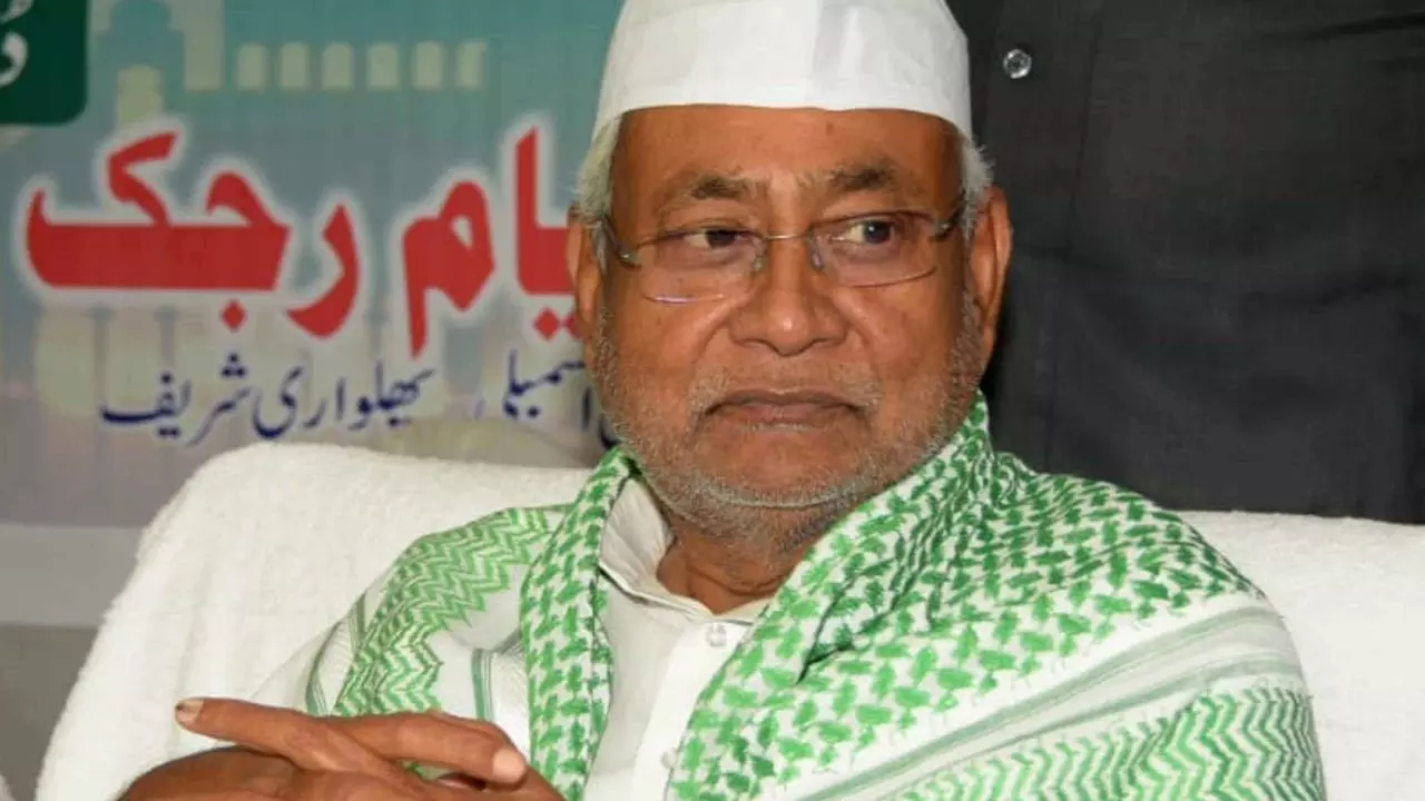CM नीतीश की इफ्तार पार्टी से मुस्लिमों ने क्यों किया किनारा? बीजेपी ने इसमें भी कर दिया खेला