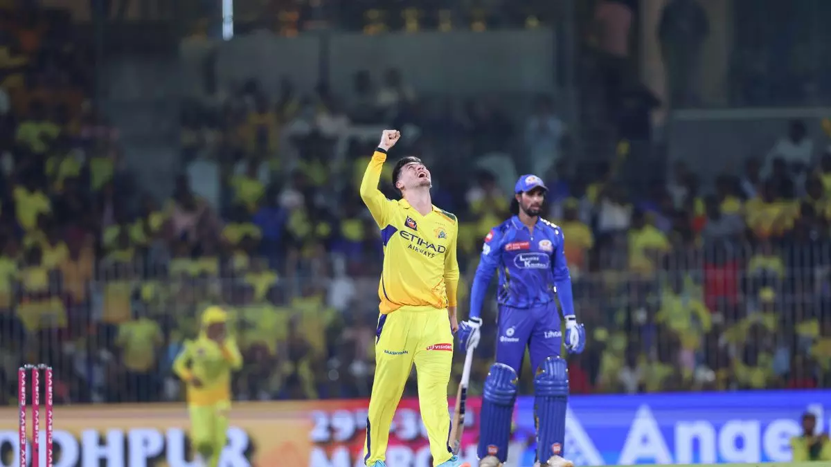 नूर अहमद ने डेब्यू मैच में MI के खिलाफ जो कारनामा किया, वह CSK का कोई स्पिनर नहीं कर पाया नूर अहमद ने डेब्यू मैच में MI के खिलाफ जो कारनामा किया, वह CSK का कोई स्पिनर नहीं कर पाया