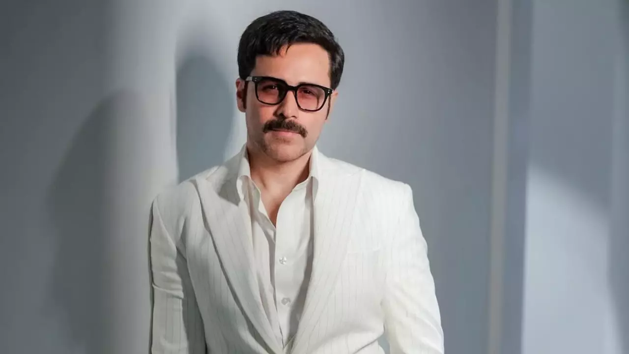 दोस्त की चुराई टी.शर्ट से सीरियल किसर बने Emraan Hashmi, इंडस्ट्री में इस एक्ट्रेस पर मरते हैं एक्टर