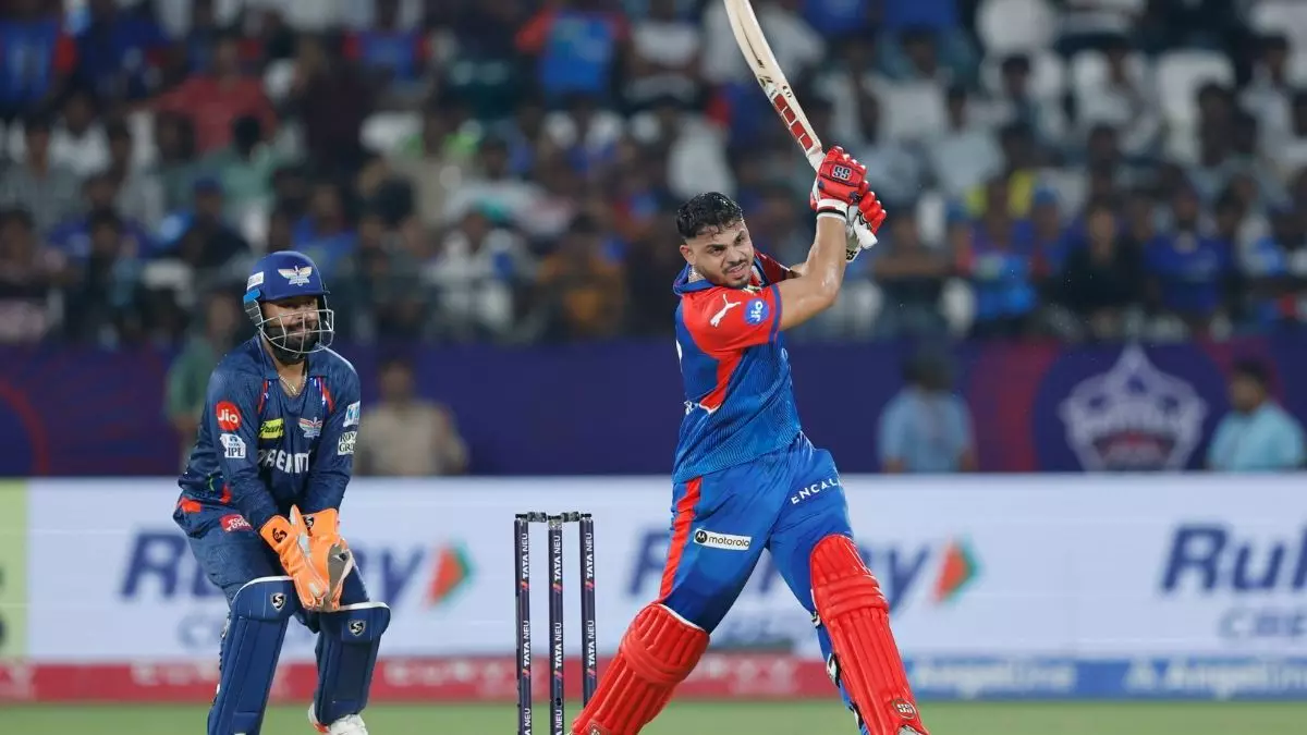 IPL 2025: आशुतोष शर्मा ने LSG के जबड़े से छीन ली जीत, महज 31 गेंदों पर जड़ डाले 66 रन;  1 विकेट से जीता DC