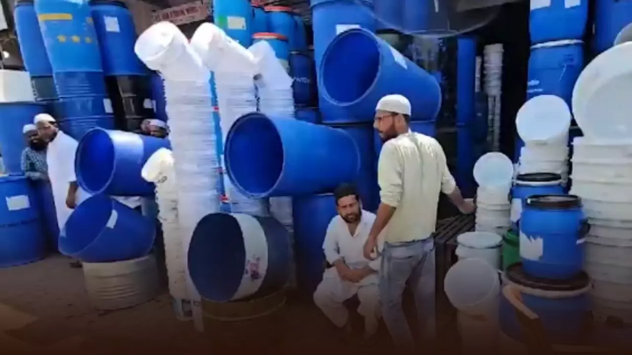 नीले ड्रम को लेकर लोगों में दहशत, कातिल मुस्कान ने बैठा दिया भट्ठा; माथा पीट रहे कारोबारी