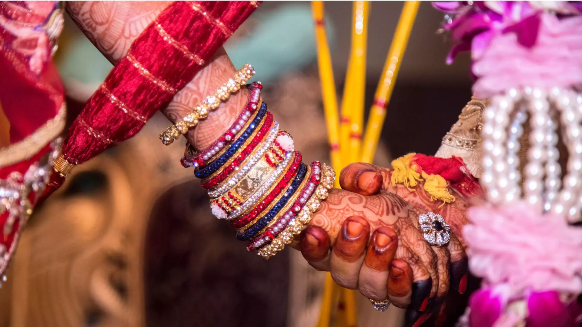 यूपी के औरैया में नई नवेली दुल्हन ने प्रेमी संग मिलकर कराई पति की हत्या, दी थी 2 लाख की सुपारी