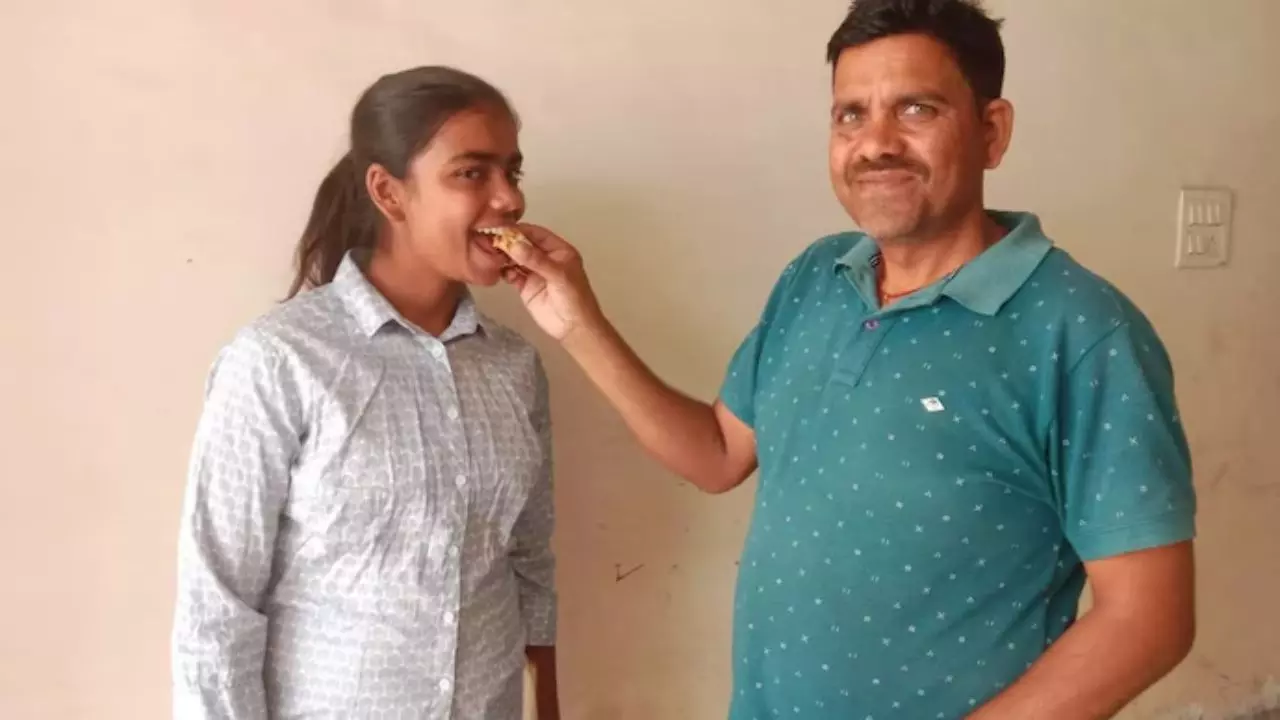 Bihar Board 12th Result: कौन है प्रिया जायसवाल? साइंस स्ट्रीम में किया टॉप; डॉक्टर बनना है सपना Bihar Board 12th Result: कौन है प्रिया जायसवाल? साइंस स्ट्रीम में किया टॉप; डॉक्टर बनना है सपना