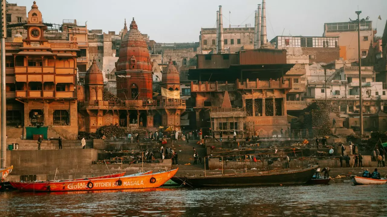 काशी में जरूरी राशि! अब गंगा घाटों पर आयोजन के लिए परमिशन लेने के साथ देना होगा चार्ज
