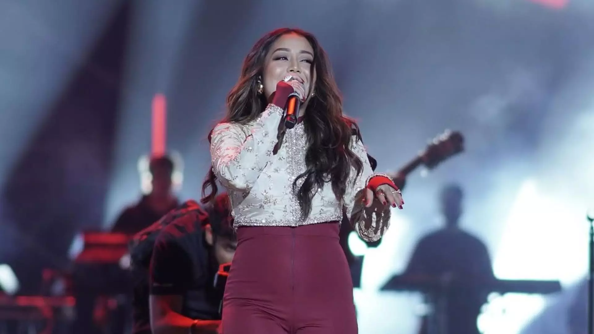 कॉन्सर्ट के नाम पर Neha Kakkar के साथ धोखा, पैसा लेकर भागा ऑर्गनाइजर, फैंस के लिए फ्री परफॉर्म कॉन्सर्ट के नाम पर Neha Kakkar के साथ धोखा, पैसा लेकर भागा ऑर्गनाइजर, फैंस के लिए फ्री परफॉर्म