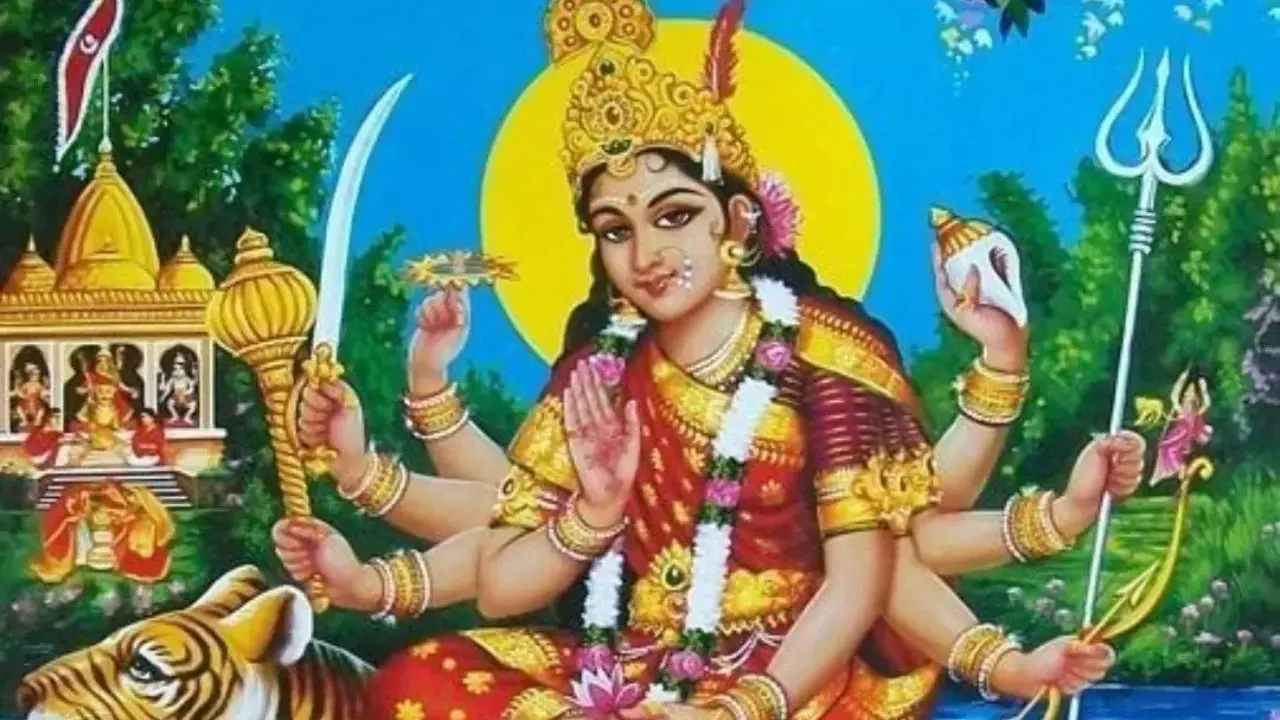 Chaitra Navratri 2025: नवरात्रि के दौरान सुख-समृद्धि की राह में रुकावट बनती हैं घर में रखी ये चीजें Chaitra Navratri 2025: नवरात्रि के दौरान सुख-समृद्धि की राह में रुकावट बनती हैं घर में रखी ये चीजें