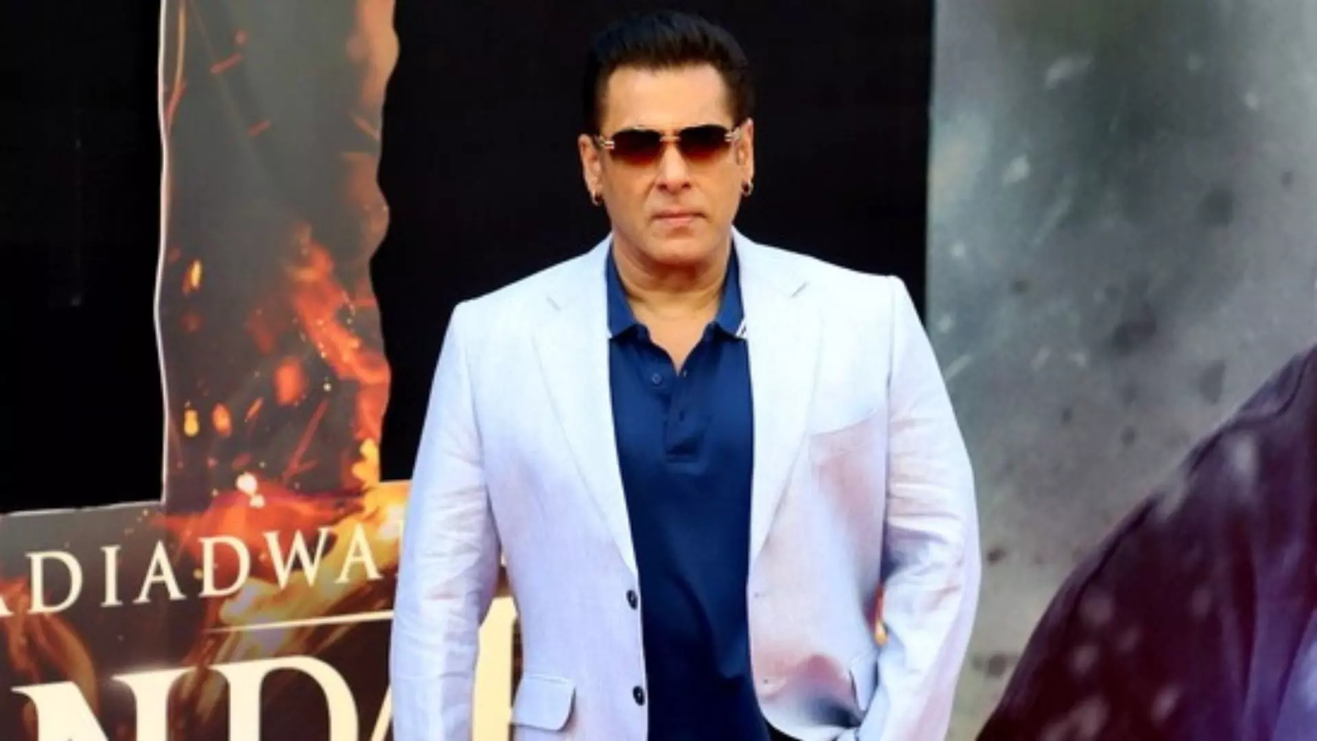 हमको नहीं चाहिए कॉन्ट्रोवर्सी... Salman Khan ने जोड़े हाथ, भाई फिल्म रिलीज होने दो हमको नहीं चाहिए कॉन्ट्रोवर्सी... Salman Khan ने जोड़े हाथ, भाई फिल्म रिलीज होने दो