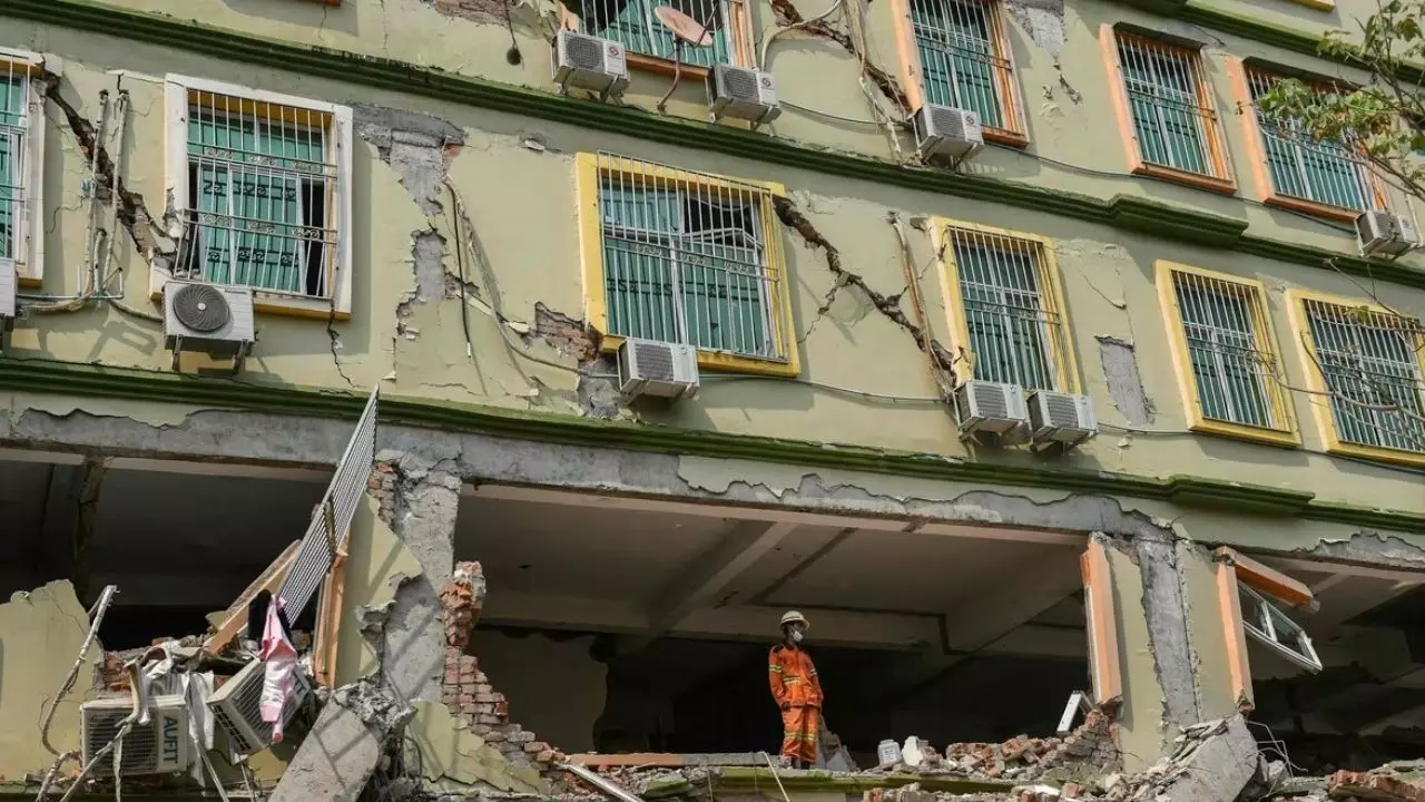 म्यांमार में कब तक आते रहेंगे भूकंप, 5.1 तीव्रता से फिर डोली धरती; कितना पहुंचा मौत का आंकड़ा?