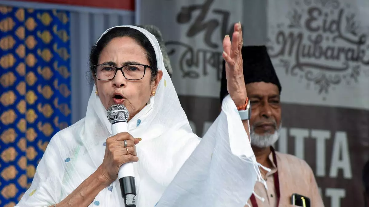 बीजेपी कर रही गंदा धर्म का प्रचार... ईद पर ममता बनर्जी बोलीं- राम और बाम बंगाल में भड़का रहे दंगे