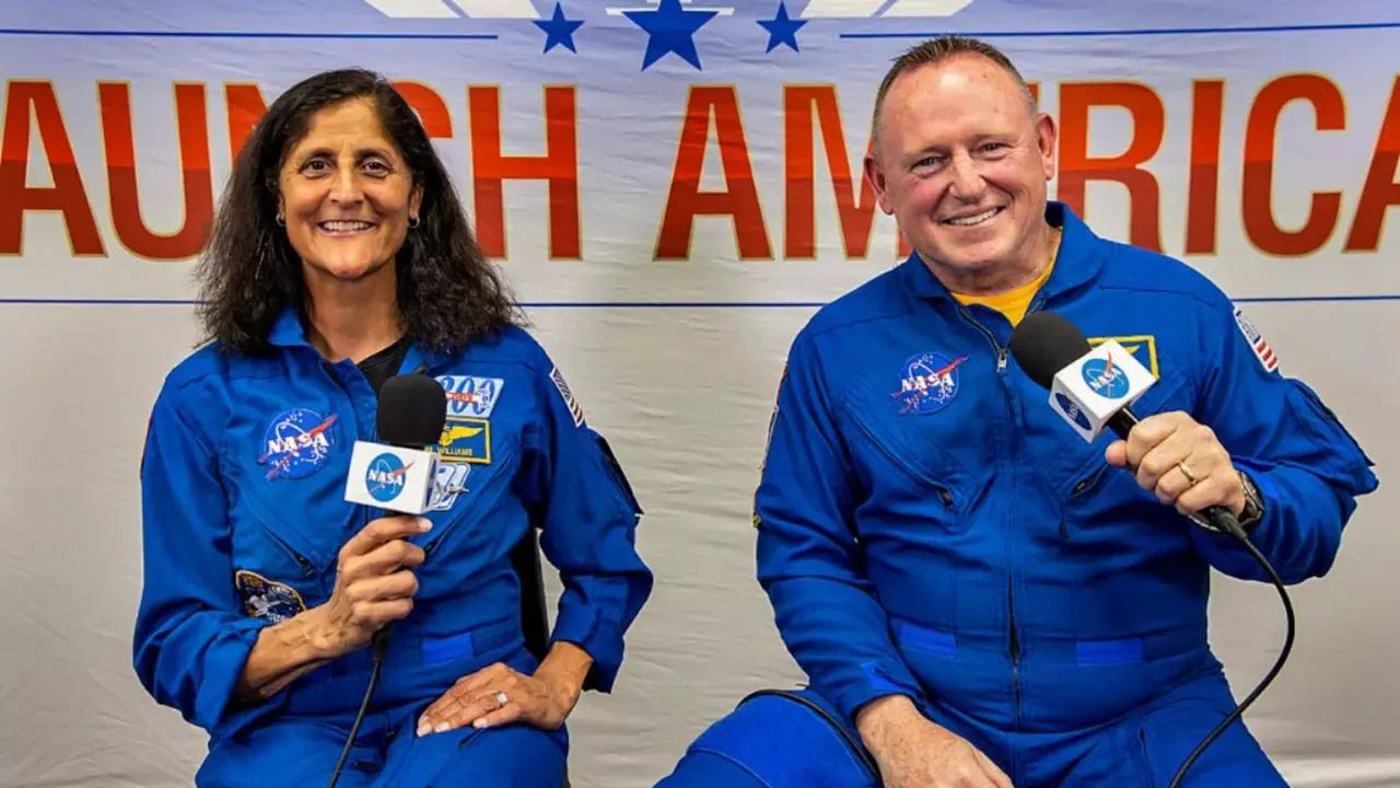 ISS से सुंदर दिखता है भारत, बुच विलमोर को भी घुमाने ले जाएंगे; 286 दिन फंसे रहने पर क्या बोलीं सुनीता विलियम्स? ISS से सुंदर दिखता है भारत, बुच विलमोर को भी घुमाने ले जाएंगे; 286 दिन फंसे रहने पर क्या बोलीं सुनीता विलियम्स?
