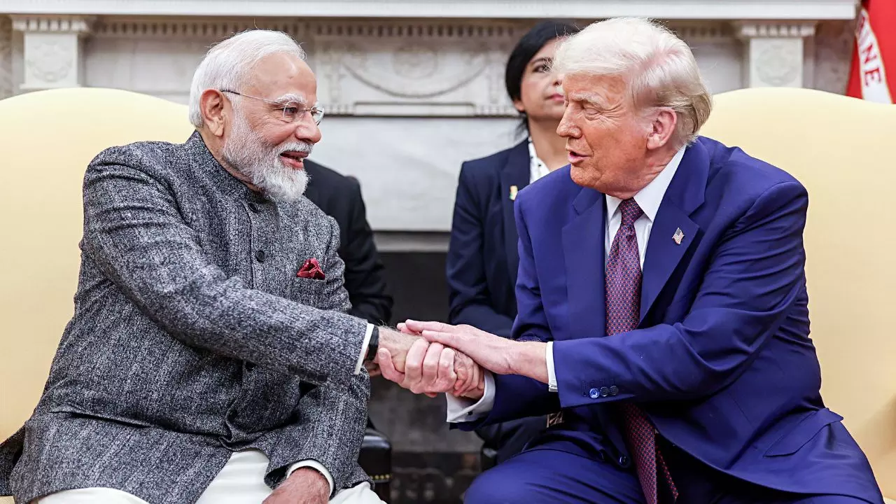 Trump-Modi Friendship: टैरिफ वॉर पर पिघली बर्फ, ट्रंप और मोदी की दोस्ती से रिश्तों में आई नई रफ्तार; क्या बोले पीएम मोदी?