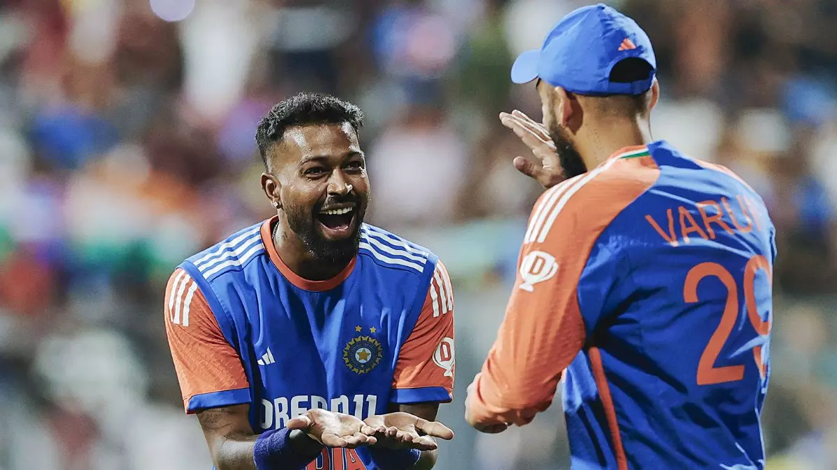 IPL 2025 के बीच ICC से वरुण चक्रवर्ती को लगा झटका, हार्दिक पांड्या का जलवा बरकरार