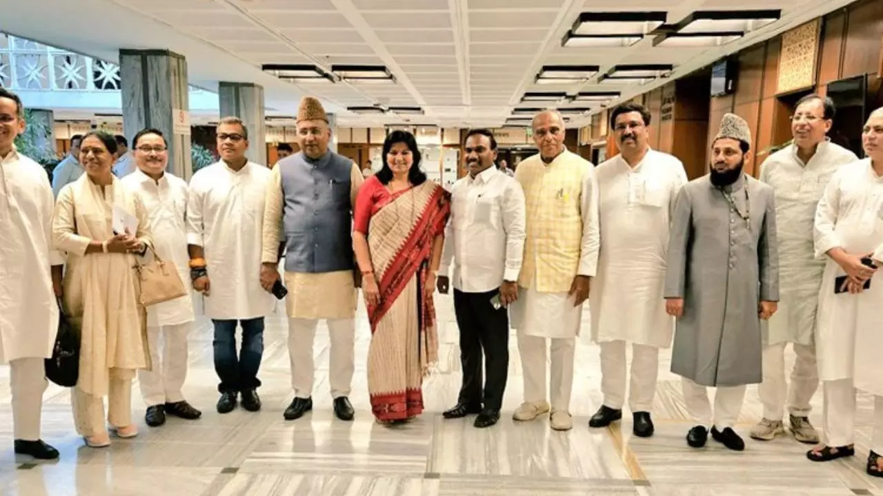 वक्‍फ बिल में JPC ने किए कौन-कौन से बदलाव, बोर्ड में गैर मुस्लिम को मिलेगी जगह?