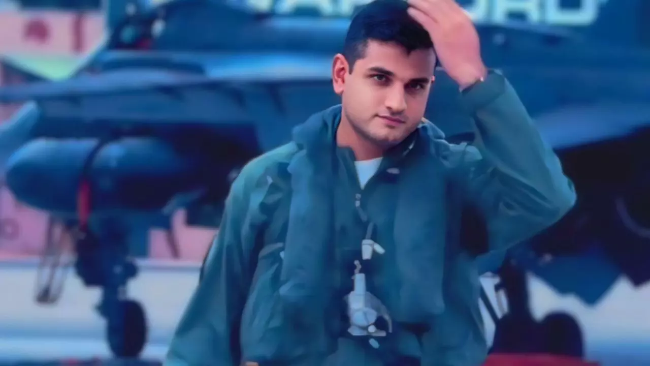 दादा पैरामिलिट्री और पापा एयरफोर्स में, फ्लाइट लेफ्टिनेंट सिद्धार्थ यादव का सेना से रहा पुराना नाता