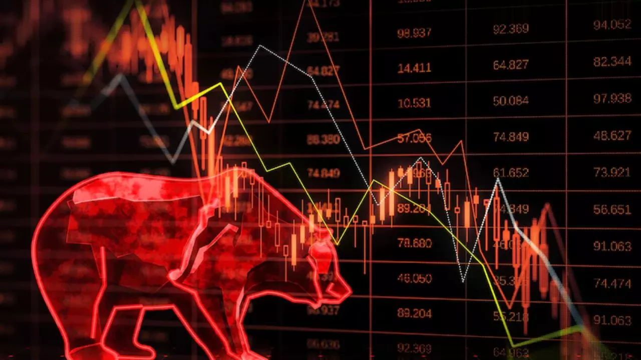 Stock Market Crash: औंधे मुंह गिरा भारतीय शेयर बाजार, ट्रंप टैरिफ से दुनियाभर के बाजार लहूलुहान