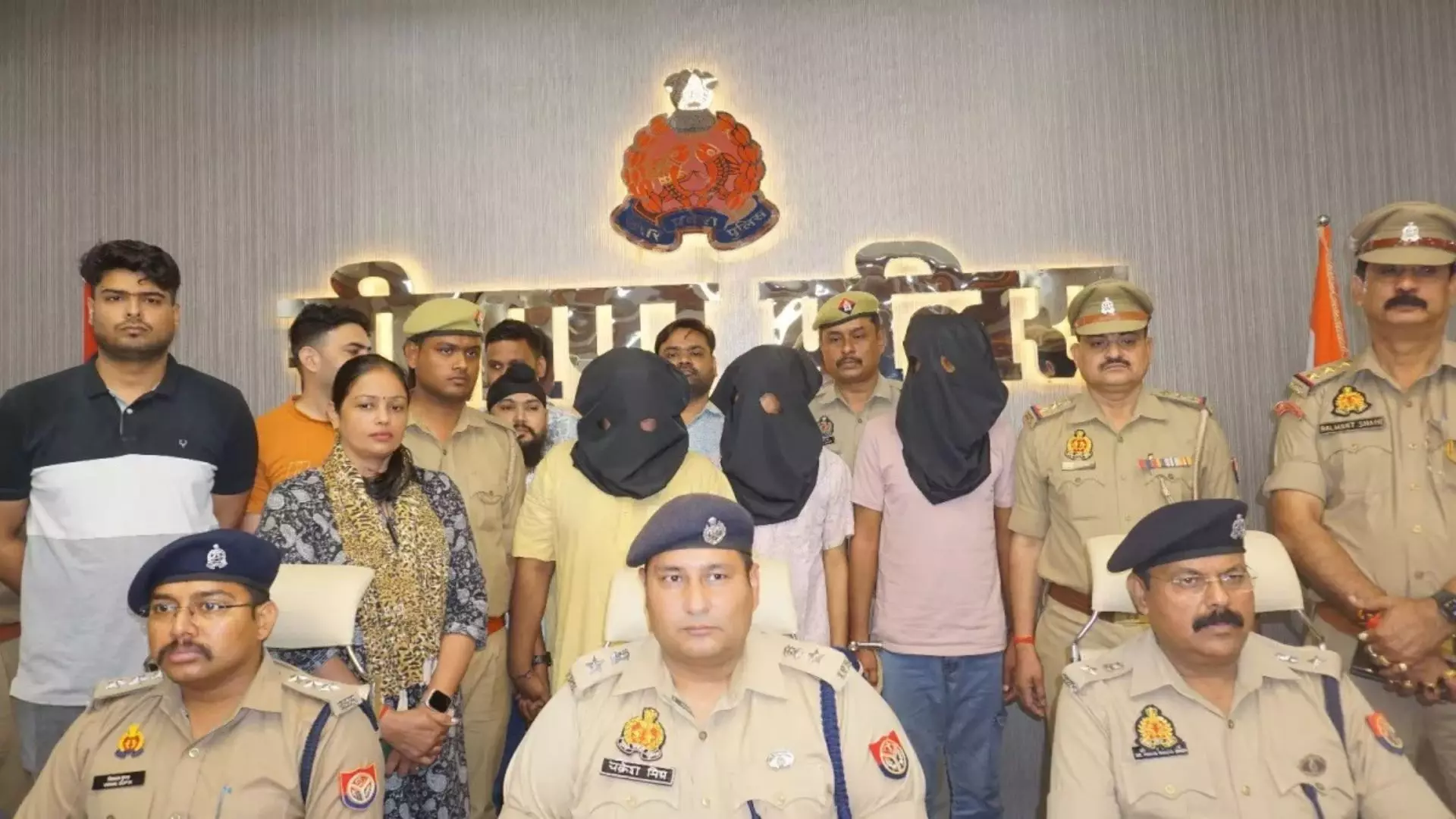 बच्चों को शिकार बनाता था समलैंगिक पुजारी, पोल ना खुल जाए इसीलिए करवा दी पत्रकार की हत्या बच्चों को शिकार बनाता था समलैंगिक पुजारी, पोल ना खुल जाए इसीलिए करवा दी पत्रकार की हत्या
