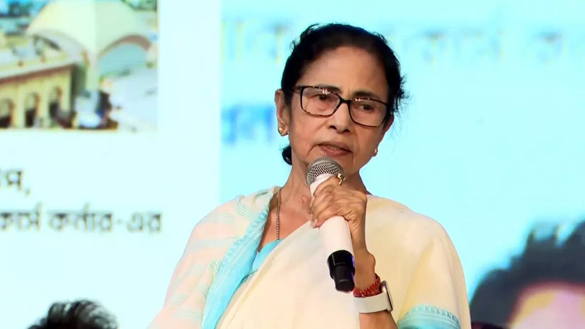 बंगाल शांति की भूमि है, कानून अपने हाथ में न लें...; मुर्शिदाबाद-उत्तर 24 परगना में जारी हिंसा पर बोलीं ममता बनर्जी