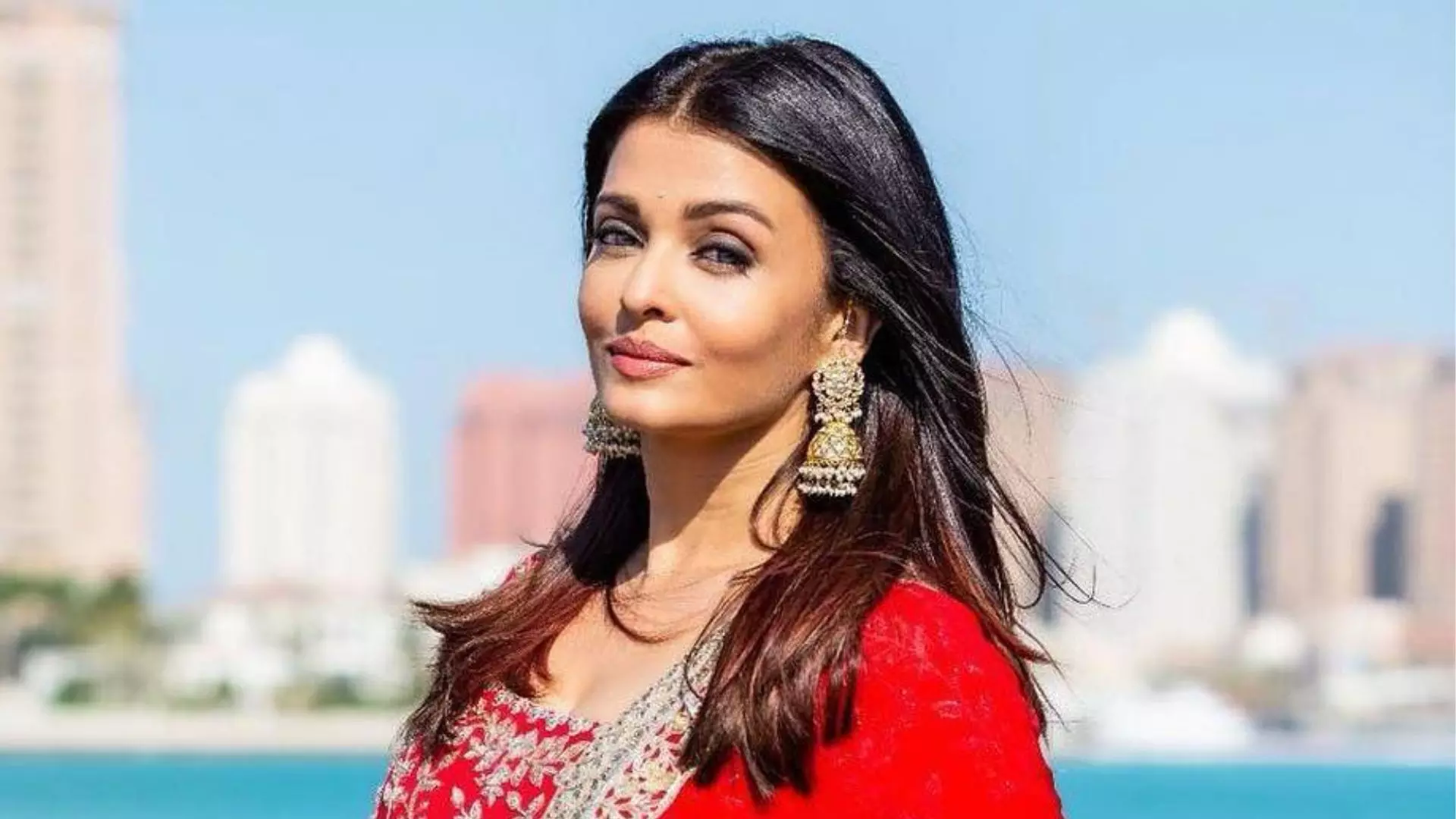 Aishwarya Rai की प्रेग्नेंसी से डिप्रेशन में था यह शख्स, जमकर काटा बवाल, फिर एक्ट्रेस के ससुर ने लगाई थी फटकार Aishwarya Rai की प्रेग्नेंसी से डिप्रेशन में था यह शख्स, जमकर काटा बवाल, फिर एक्ट्रेस के ससुर ने लगाई थी फटकार