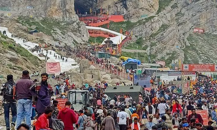 पहले ही हफ्ते में हादसा! अमरनाथ यात्रा में बसें टकराईं, 36 श्रद्धालु घायल; क्या ऐसे होगी सुरक्षित यात्रा? पहले ही हफ्ते में हादसा! अमरनाथ यात्रा में बसें टकराईं, 36 श्रद्धालु घायल; क्या ऐसे होगी सुरक्षित यात्रा?