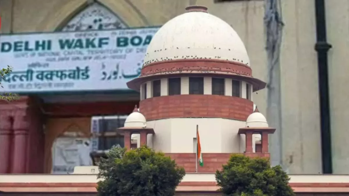 क्या हिंदू बोर्ड में मुस्लिम सदस्य होगा... वक्फ कानून के खिलाफ दायर याचिकाओं पर सुनवाई करते हुए बोला SC, 10 बड़ी बातें
