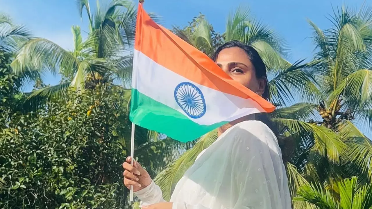 ड्रेस ठीक करने का ढूंढा बहाना, सेट पर नशे में था एक्टर, एक्ट्रेस संग की बदतमीजी, इस हसीना ने किया खुलासा