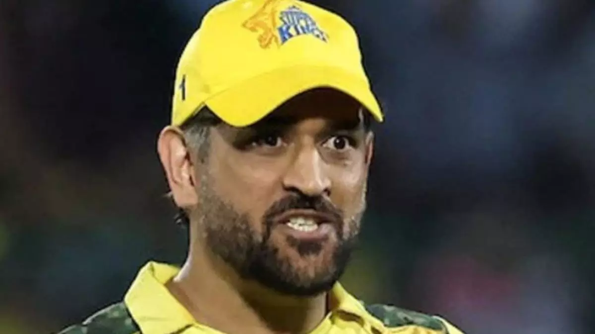 जब बाहर से ऑर्डर किए गए खाने की डिलीवरी रोकने पर धोनी ने बदल दिया था होटल, कैच छोड़ने को लेकर अश्विन पर हुए थे गुस्सा