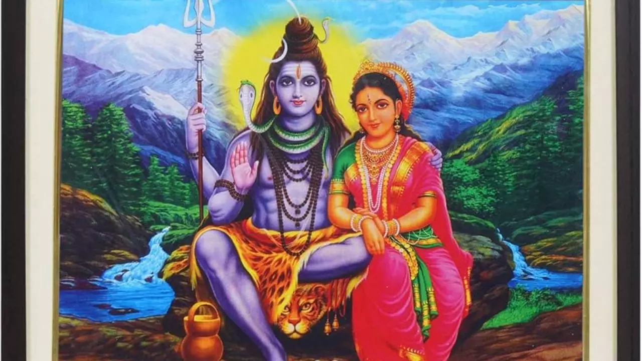 भक्ति या अहंकार, जानें रावण ने क्यों उठाया था शिव-पार्वती सहित कैलाश पर्वत भक्ति या अहंकार, जानें रावण ने क्यों उठाया था शिव-पार्वती सहित कैलाश पर्वत