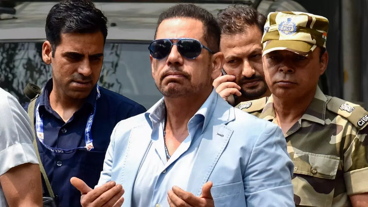 जमीन के सौदागर हैं रॉबर्ट वाड्रा! मनी लॉन्ड्रिंग के 3 मामलों में ED की चार्जशीट तैयार, बीकानेर से लंदन तक जुड़े हैं तार