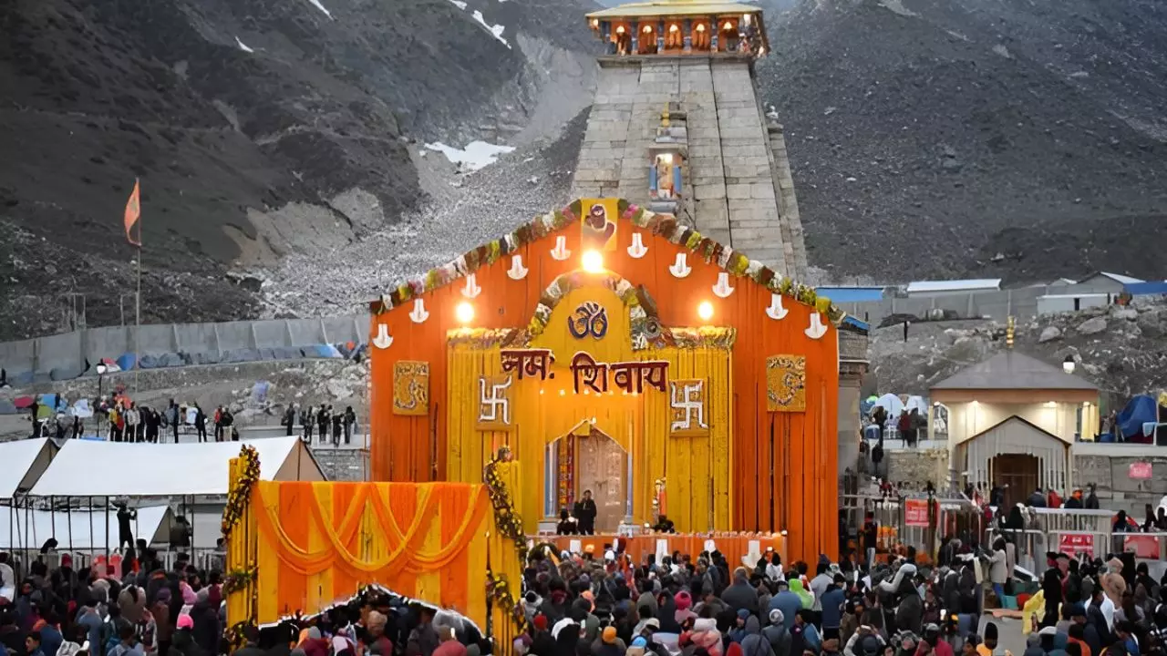 धार्मिक यात्राओं की बुकिंग के लिए हो रही जमकर ठगी, गृह मत्रांलय ने श्रद्धालुओं को चेताया; जानें फ्रॉड से बचने का तरीका