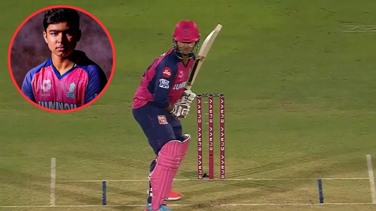 Vaibhav Suryavanshi ने IPL डेब्यू मैच की पहली ही गेंद पर जड़ा सिक्स, अब तक कितने खिलाड़ी ऐसा कर चुके हैं? Vaibhav Suryavanshi ने IPL डेब्यू मैच की पहली ही गेंद पर जड़ा सिक्स, अब तक कितने खिलाड़ी ऐसा कर चुके हैं?