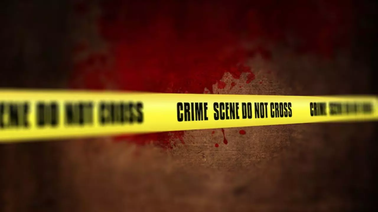 चोरी के शक में मजदूरों के साथ बेरहमी की हदें पार, मालिक ने उखाड़े नाखून और दिए बिजली के झटके