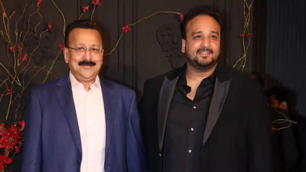 वहीं होगा जो तेरे बाप का हुआ, अगर...; जीशान सिद्दीकी को मिली जान से मारने की धमकी, तो दिया ये रिएक्शन वहीं होगा जो तेरे बाप का हुआ, अगर...; जीशान सिद्दीकी को मिली जान से मारने की धमकी, तो दिया ये रिएक्शन