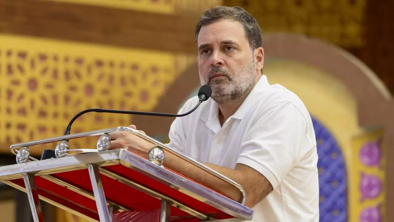 रात भर वोटिंग या आंकड़ों की बाजीगरी? राहुल गांधी ने बोस्टन यूनिवर्सिटी में चुनाव आयोग पर उठाए सवाल