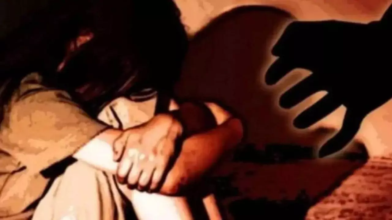 14 साल की नाबालिग ने खाई झोलाछाप डॉक्टर की गर्भपात गोलियां, खतरे में पड़ी जान, फिर जो हुआ खुलासा...
