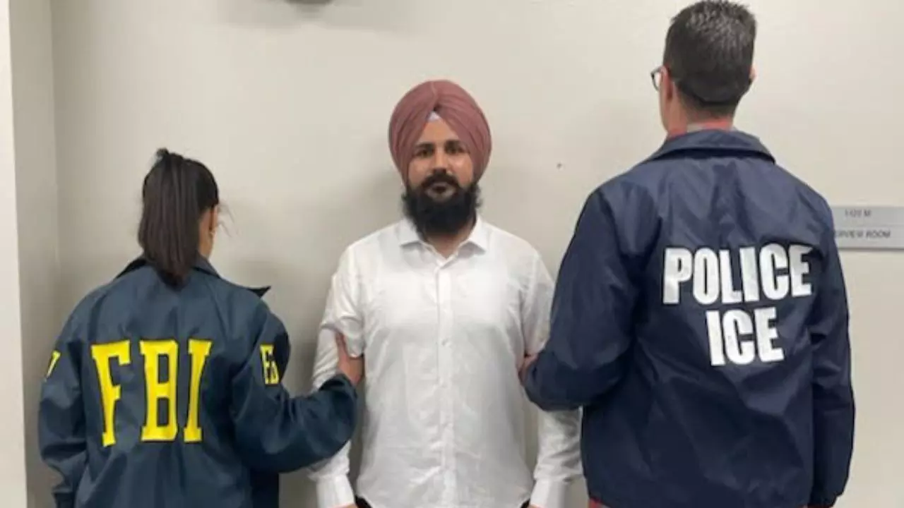 हिंसा करने वाले जहां भी होंगे, पकड़ेंगे... हरप्रीत सिंह की गिरफ्तारी पर FBI चीफ काश पटेल बोले- न्याय होगा हिंसा करने वाले जहां भी होंगे, पकड़ेंगे... हरप्रीत सिंह की गिरफ्तारी पर FBI चीफ काश पटेल बोले- न्याय होगा
