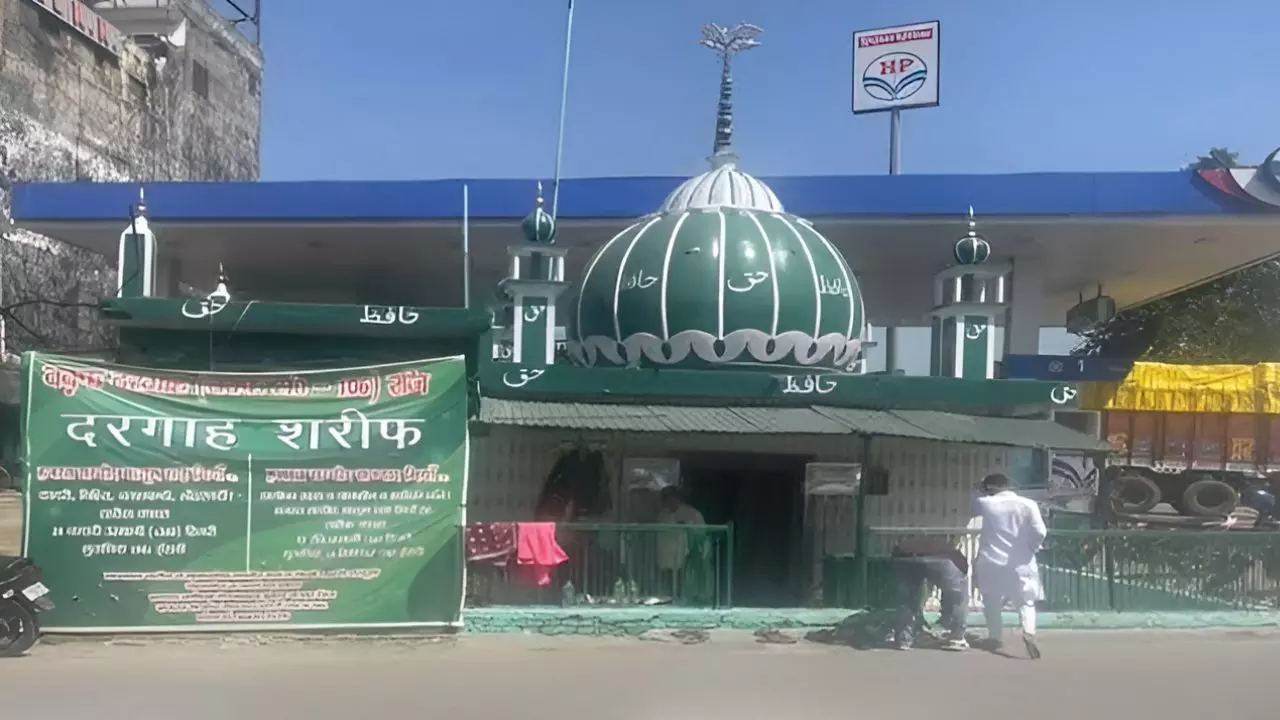 कौन थे मासूम शाह मियां, जिनकी उत्तराखंड में 100 साल पुरानी मजार पर चला बुल्डोजर