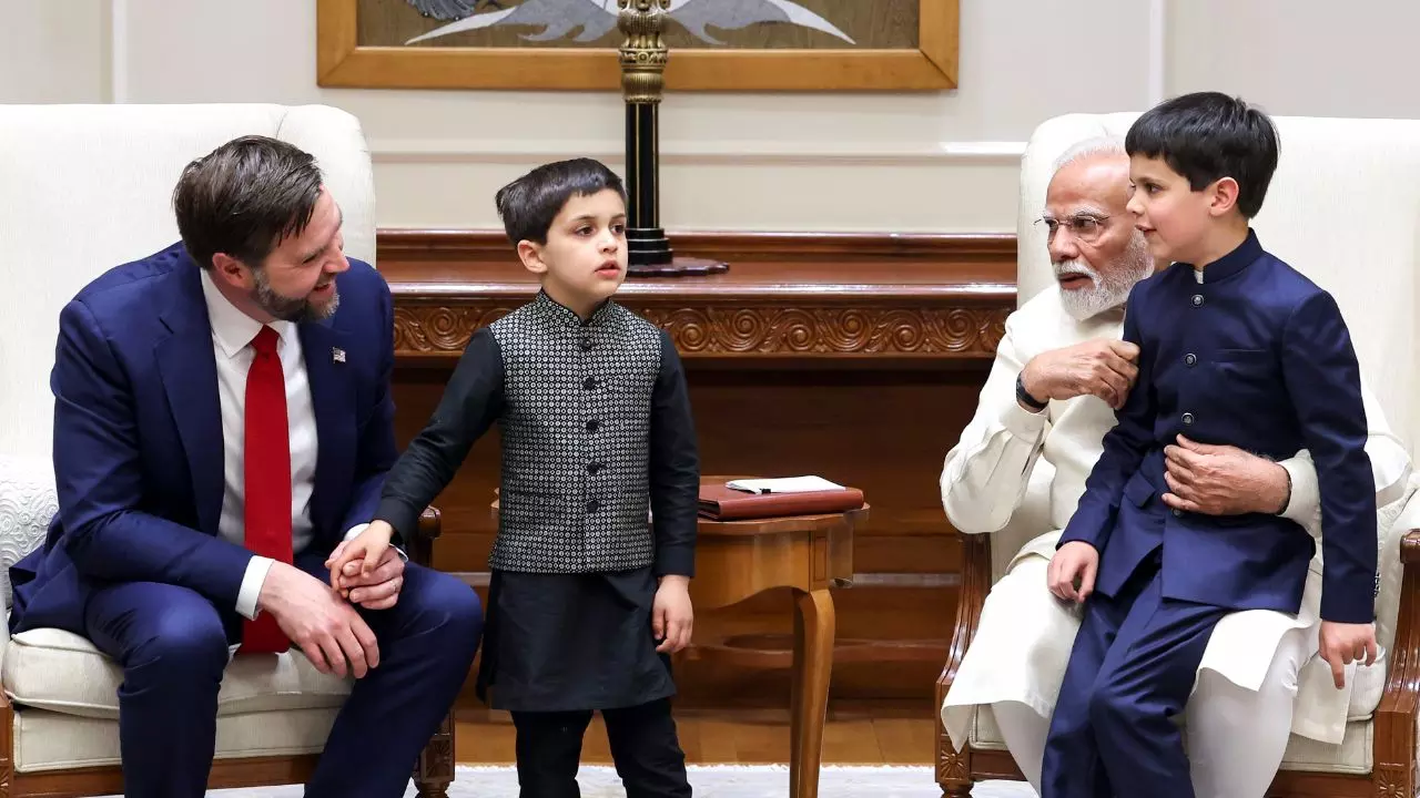 मिलिए अमेरिकी उपराष्‍ट्रपति JD Vance के बच्‍चों से, पीएम मोदी से मुलाकात में लूट ले गए सारी लाइमलाइट