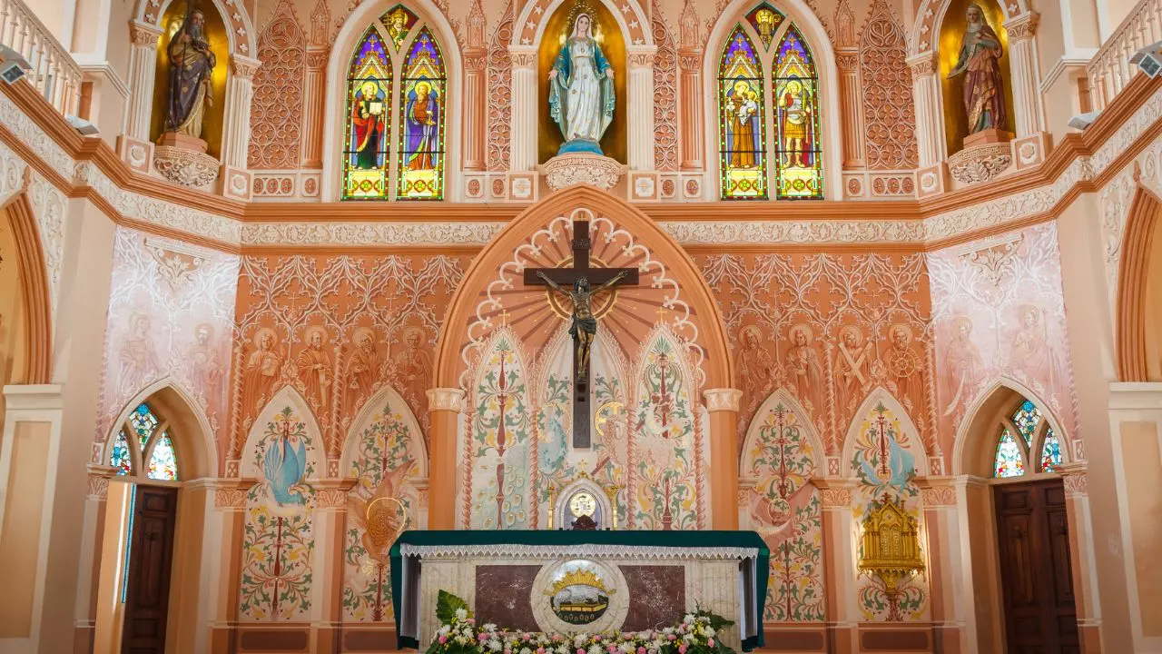 महिलाएं क्यों नहीं बन सकती पोप? Christianity का यह नियम है मुख्‍य वजह