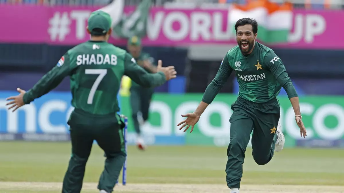 पाकिस्तानी की घनघोर बेईज्जती, पूर्व तेज गेंदबाज ने कहा- मैं PSL की जगह IPL में खेलना चाहूंगा पाकिस्तानी की घनघोर बेईज्जती, पूर्व तेज गेंदबाज ने कहा- मैं PSL की जगह IPL में खेलना चाहूंगा