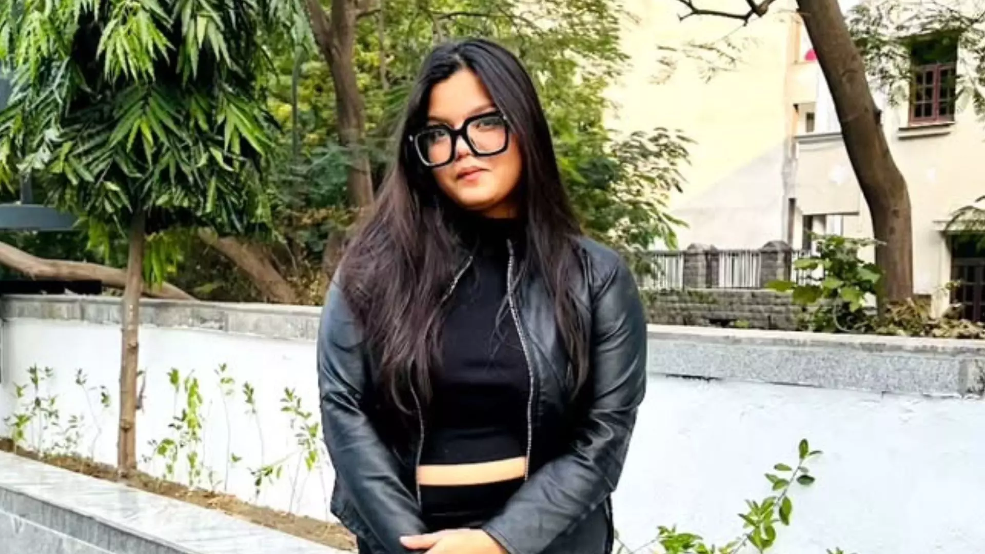 Misha Agarwal ने तीन हफ्ते पहले Youtube और Instagram से क्यों बना ली थी दूरी? जानें कंटेंट क्रिएटर के बारे में डिटेल में Misha Agarwal ने तीन हफ्ते पहले Youtube और Instagram से क्यों बना ली थी दूरी? जानें कंटेंट क्रिएटर के बारे में डिटेल में