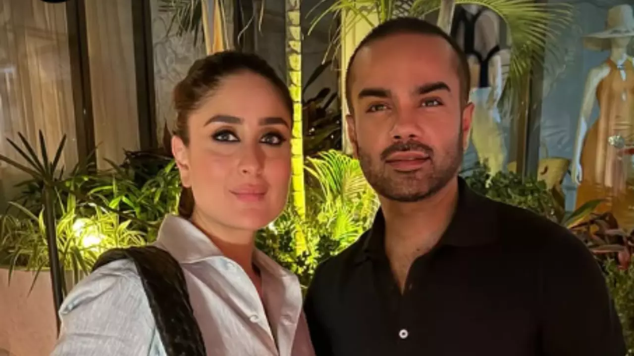 आतंकी हमले के बाद पाकिस्तानी फैशन डिज़ाइनर Faraz Manan के साथ दिखी Kareena Kapoor, तस्वीरें हुई वायरल