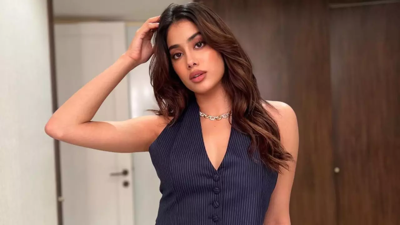 नशे में गाड़ी चलाते हैं... जयपुर सड़क हादसे में 14 साल के मासूम की मौत पर भड़कीं Janhvi Kapoor