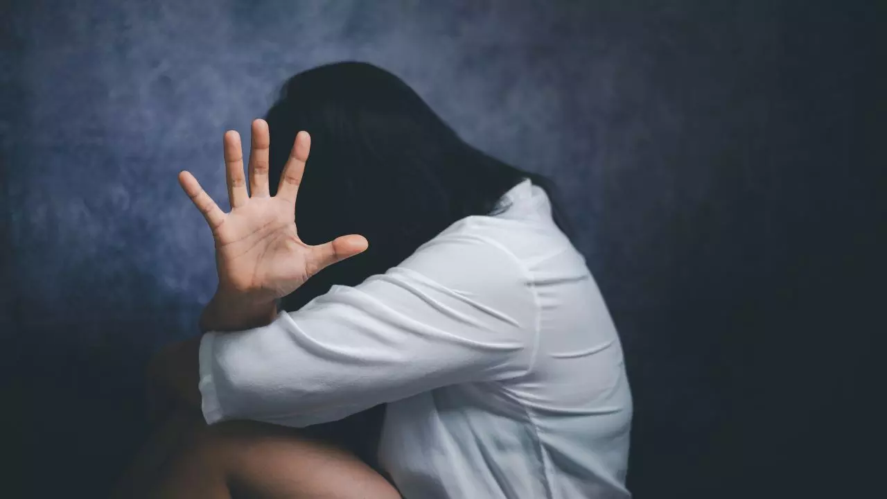 शादी से घर लौट रही नाबालिग से हैवानियत, 9 लोगों ने  17 साल की लड़की का किया गैंगरेप