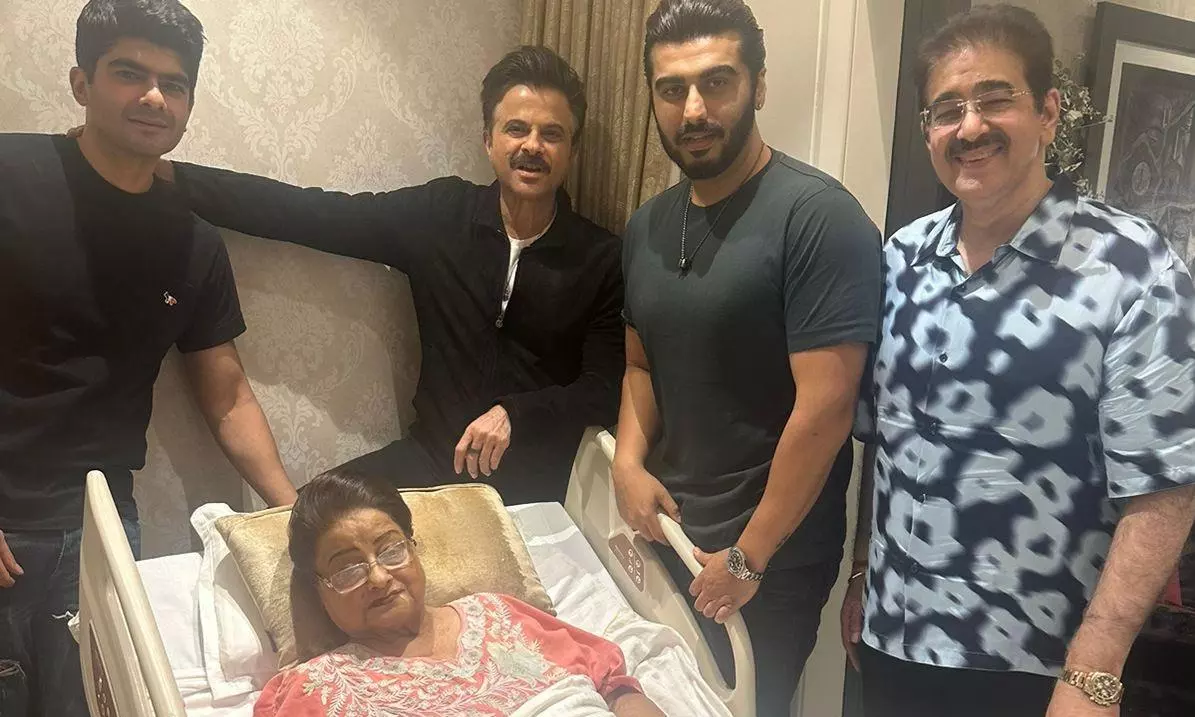 Anil Kapoor की मां निर्मल कपूर को सेलेब्स ने दी अंतिम विदाई, 11:30 बजे पवन हंस में होगा अंतिम संस्कार
