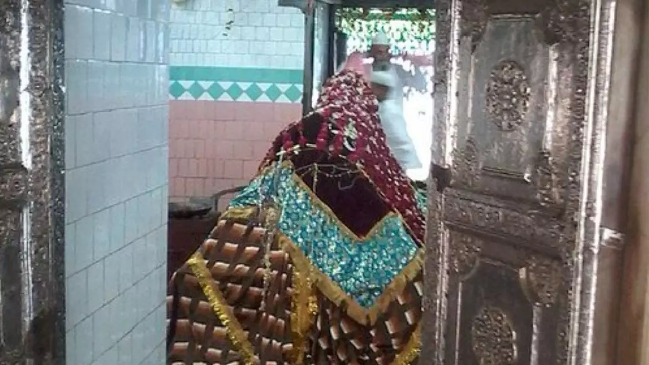 सैयद सालार मसूद की दरगाह पर मेला रद्द! यूपी में परंपरागत मेलों पर क्यों लग रही रोक? जानिए पूरी कहानी
